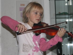 Eers sinterklaasliedjes spelen